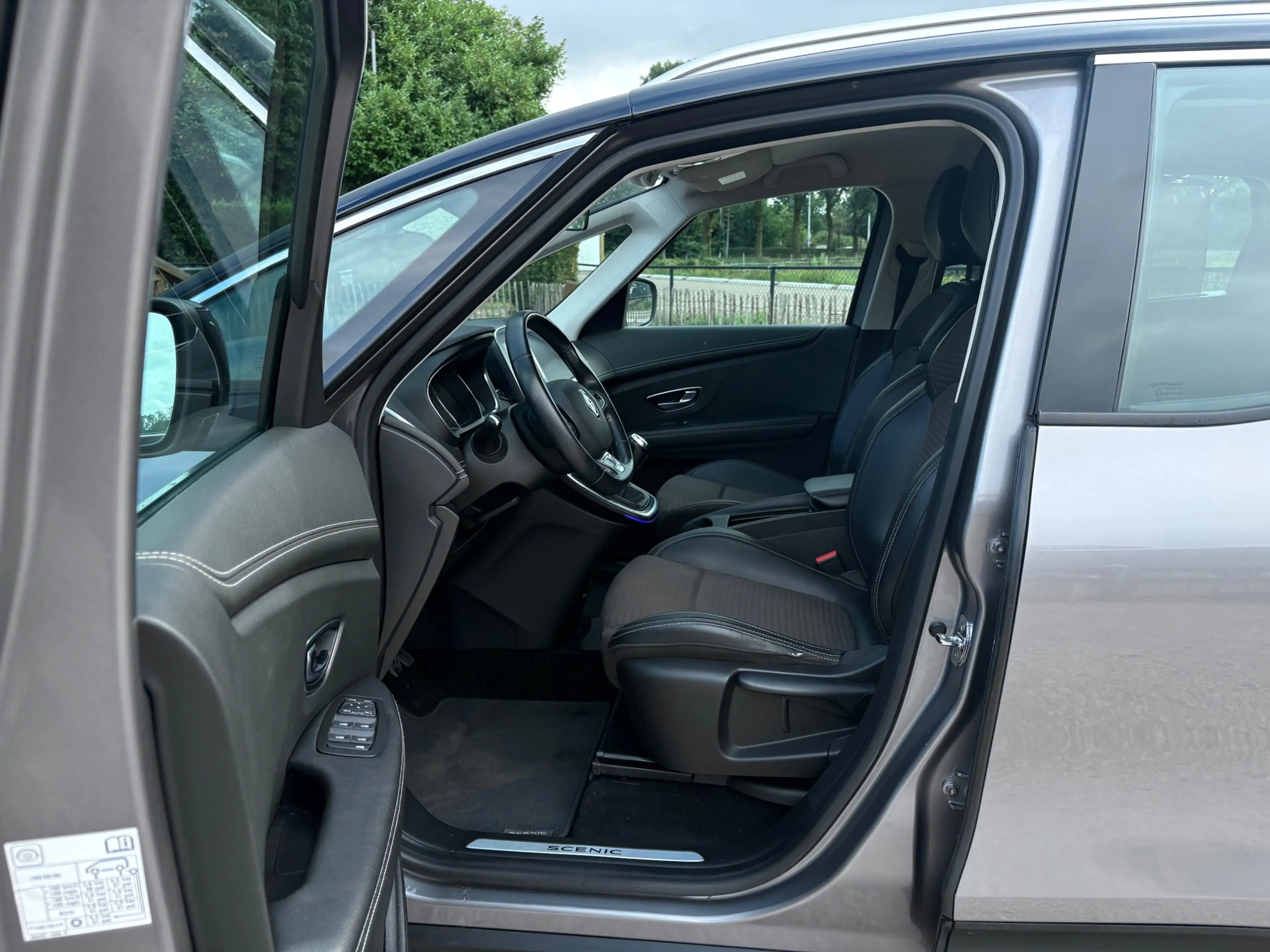 Renault Grand Scenic 1.2 TCe Intens 7p. Ambiente, Keyless, Vol! — photo 9