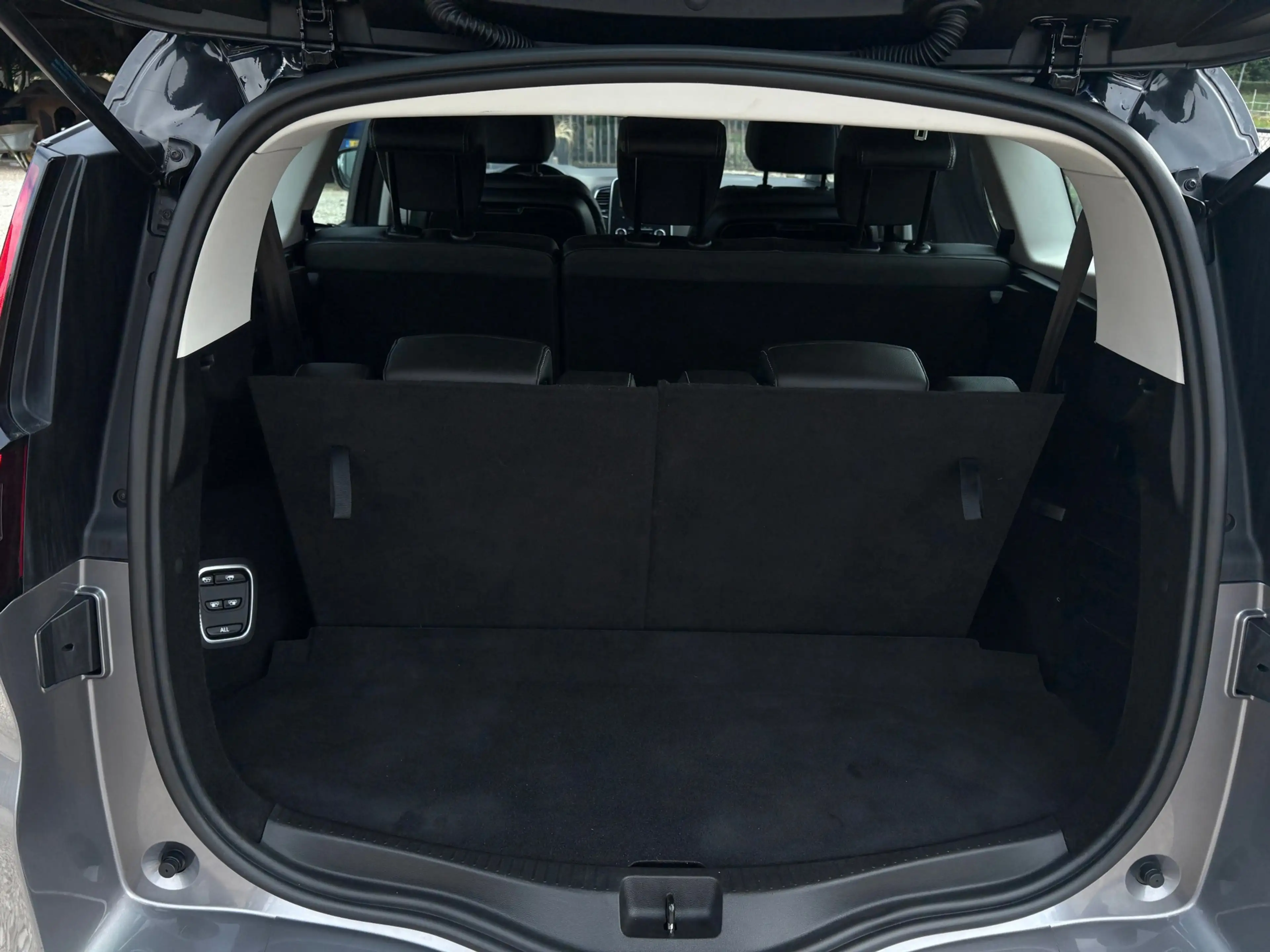 Renault Grand Scenic 1.2 TCe Intens 7p. Ambiente, Keyless, Vol! — photo 19