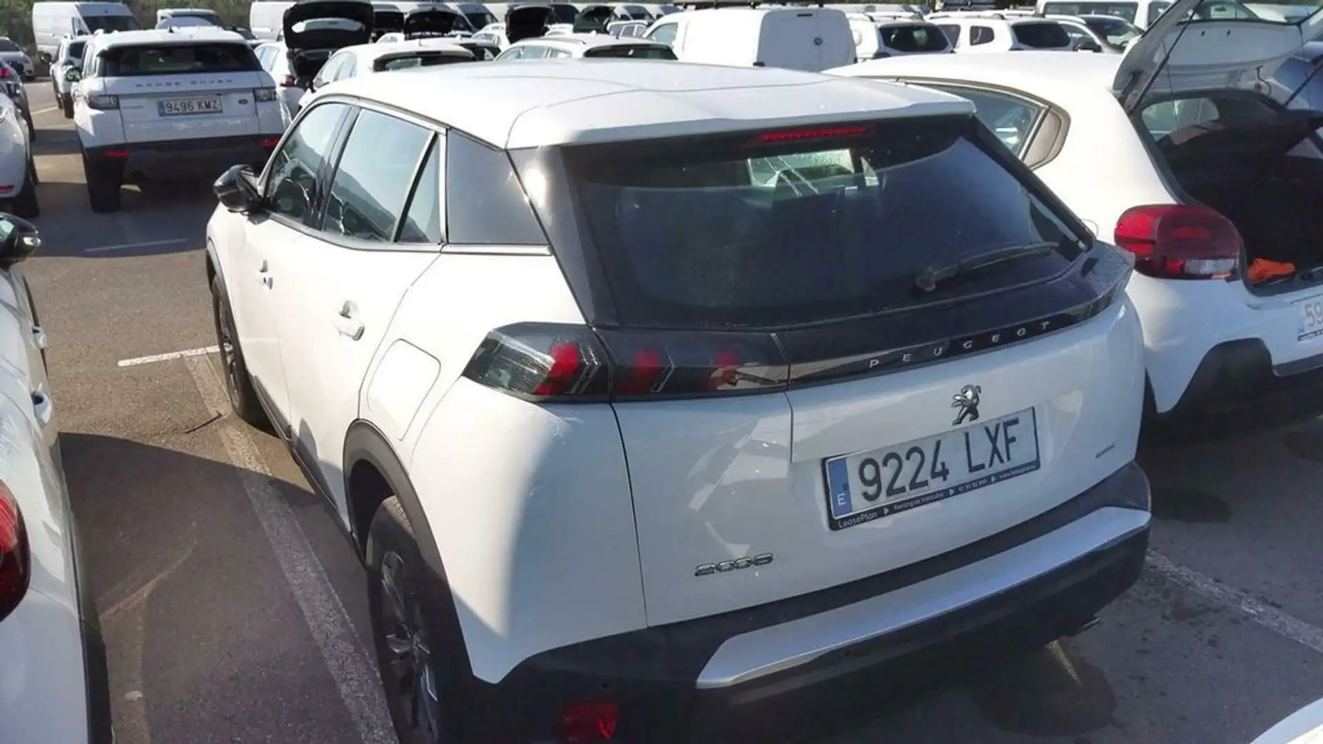 Peugeot 2008 Active Pack BlueHDI 81kW (110CV) Blanco - 2
