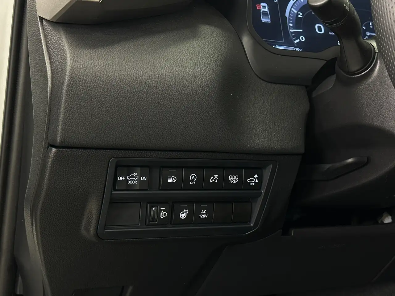 Toyota Tundra снимка Toyota Tundra