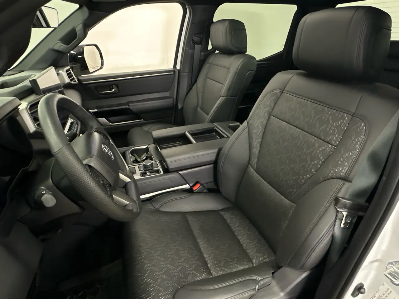 Toyota Tundra снимка Toyota Tundra