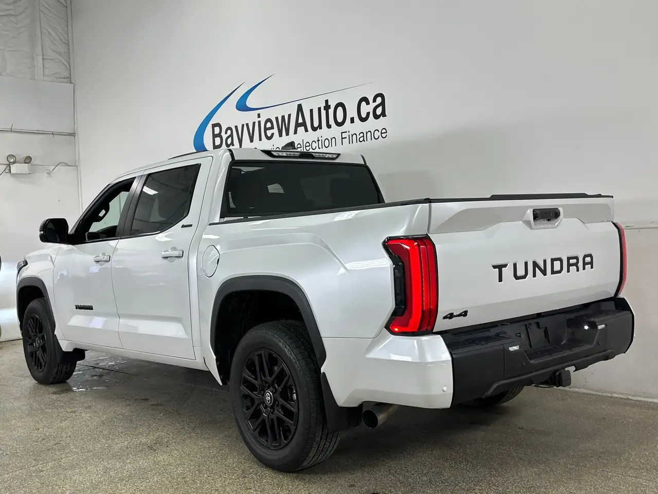 Toyota Tundra снимка Toyota Tundra