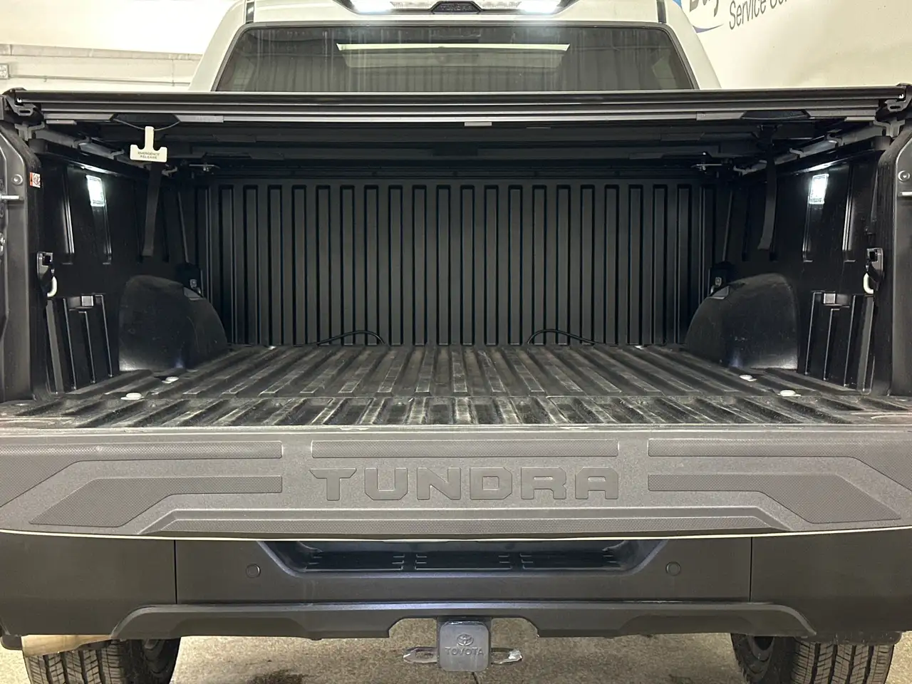 Toyota Tundra снимка Toyota Tundra