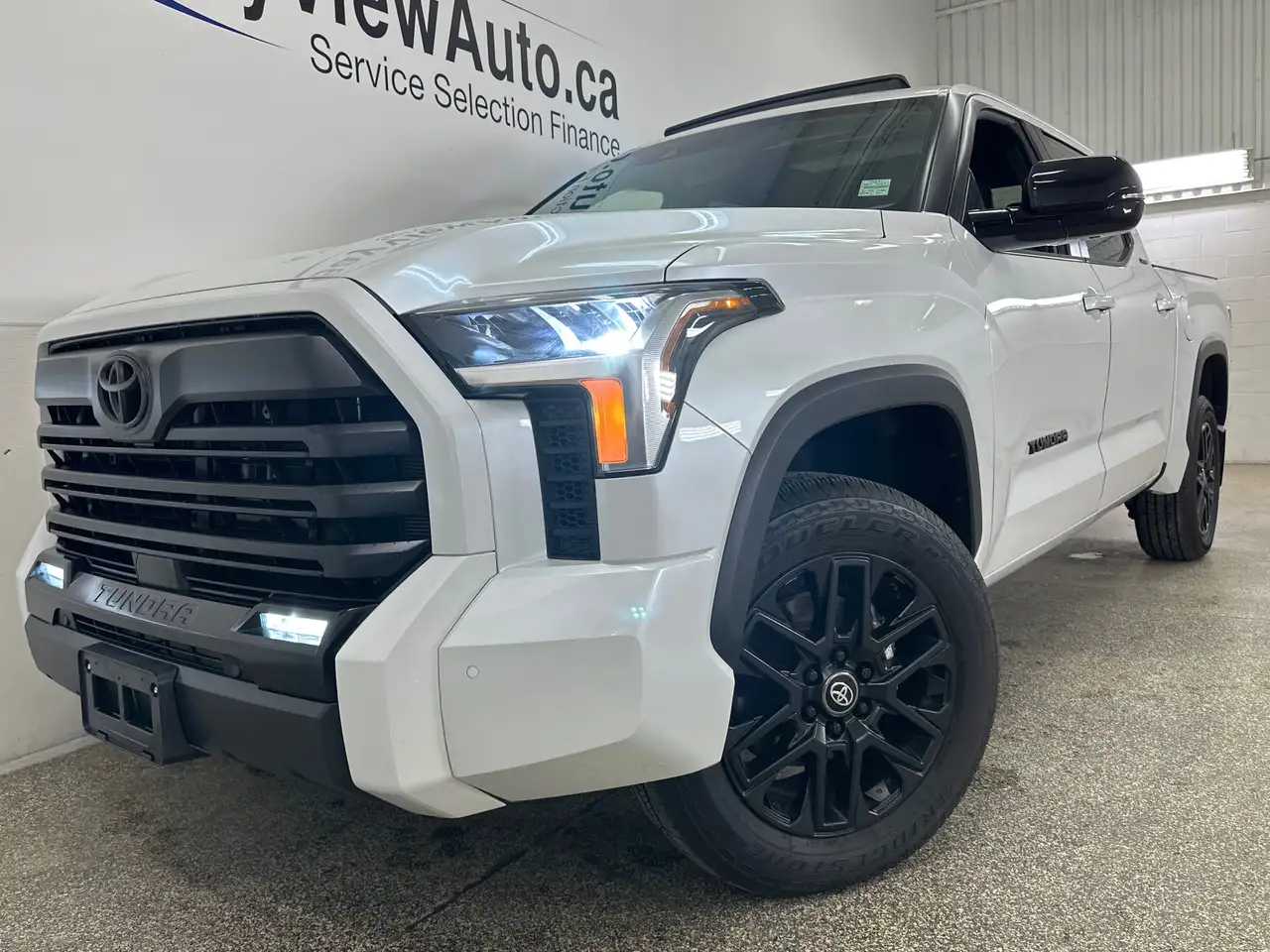 Toyota Tundra снимка Toyota Tundra
