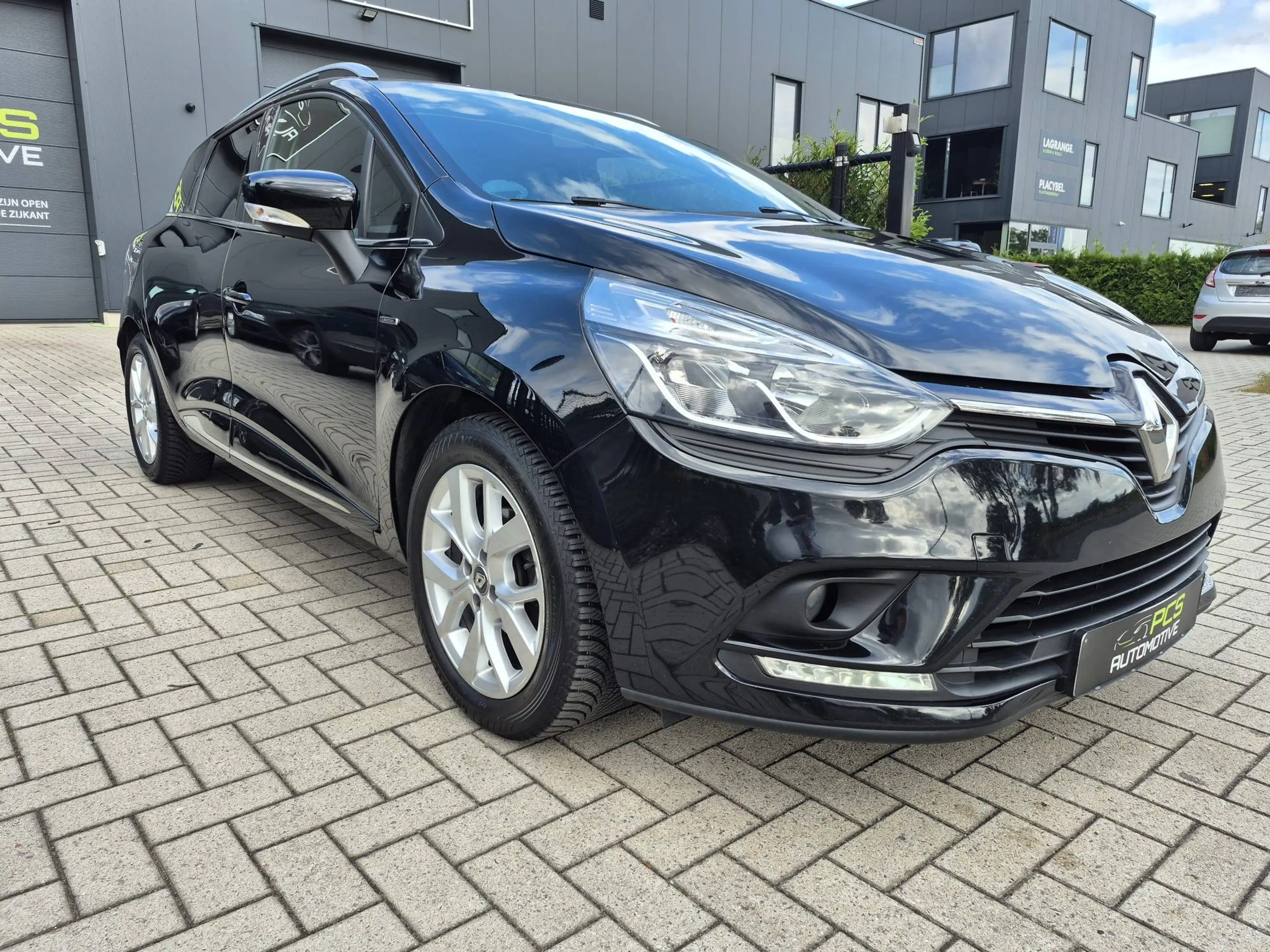 Renault Clio 0.9 TCe Limited / Euro 6d / 12 mnd waarborg — photo 3