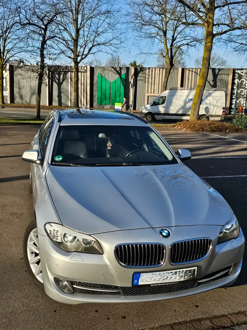 BMW 525 525d Touring Sport-Aut. Silber - 2
