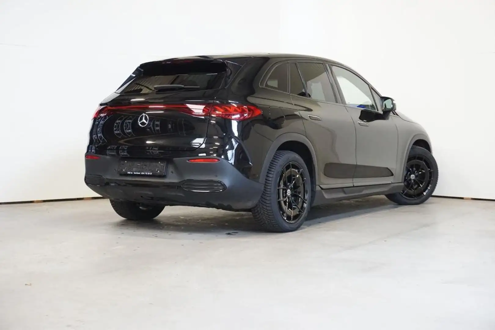 Mercedes-Benz EQE SUV AMG - HYPERSCREEN - TREKHAAK WEGKLAPBAAR Schwarz - 2