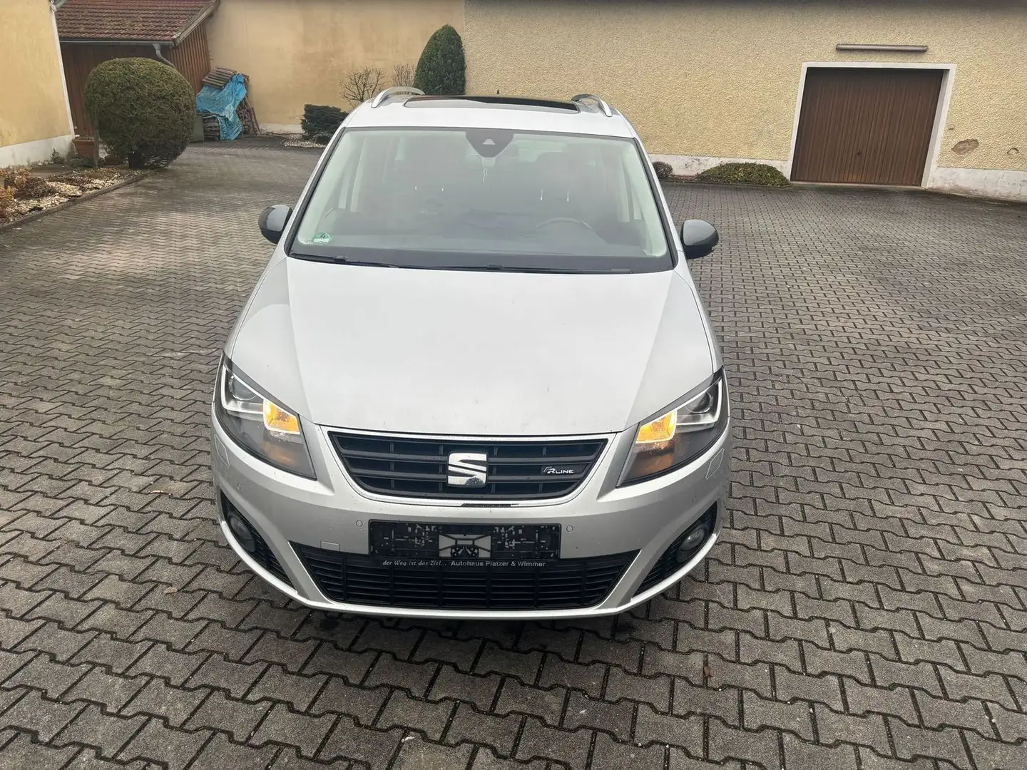 SEAT Alhambra FR-Line++Automatik,Pano,7-Sitzer++ Silber - 2