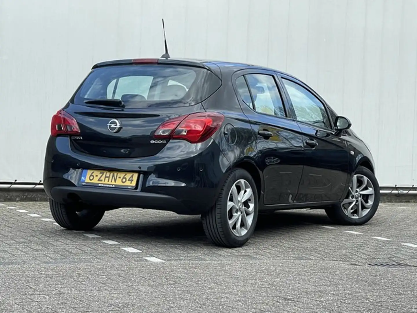 Opel Corsa 1.0 Turbo Edition met Intellilink, Camera, DAB+, P Zwart - 2