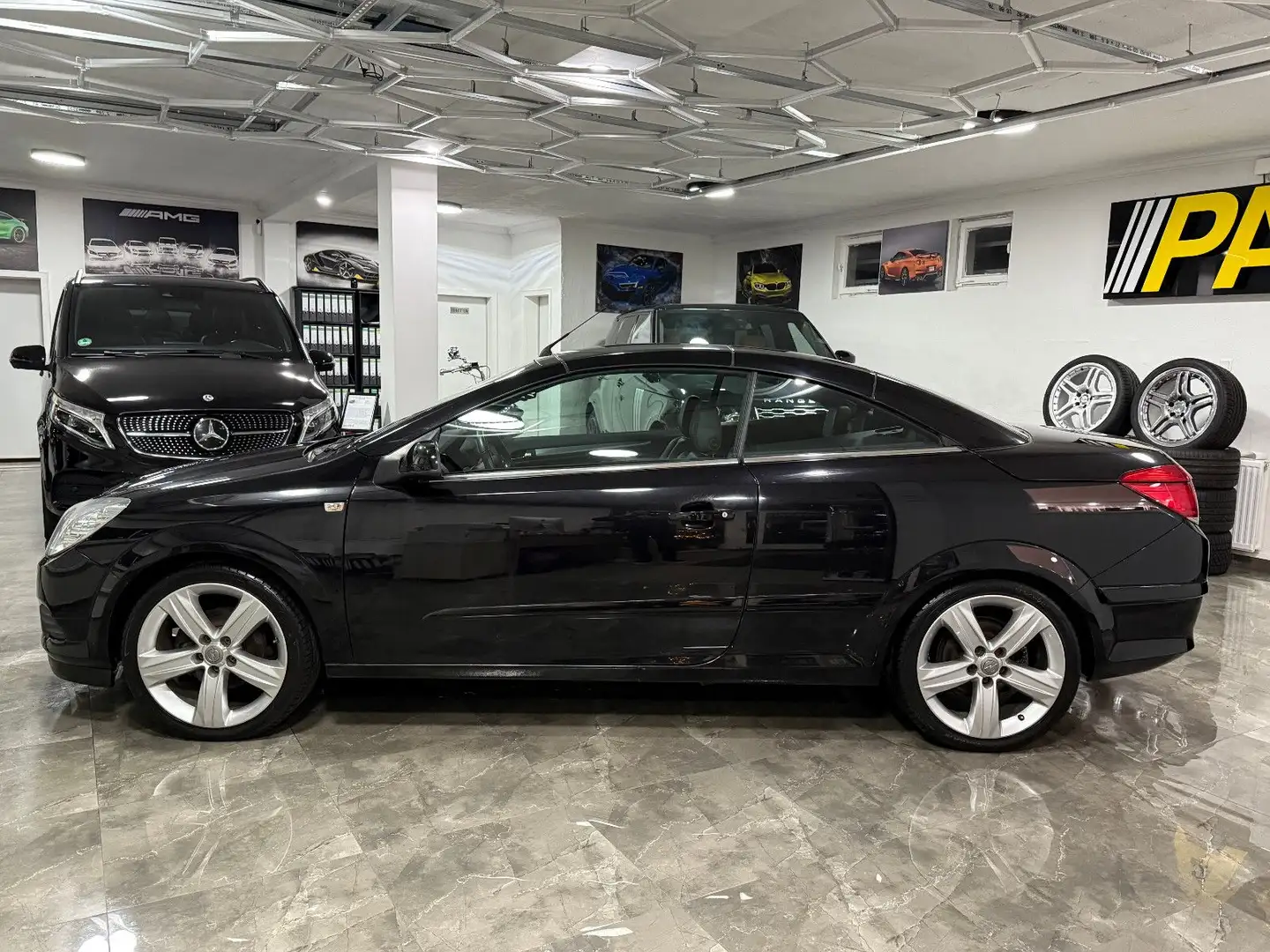 Opel Astra H 1.8 Twin Top Endless Summer Klima SHZ Schwarz - 2