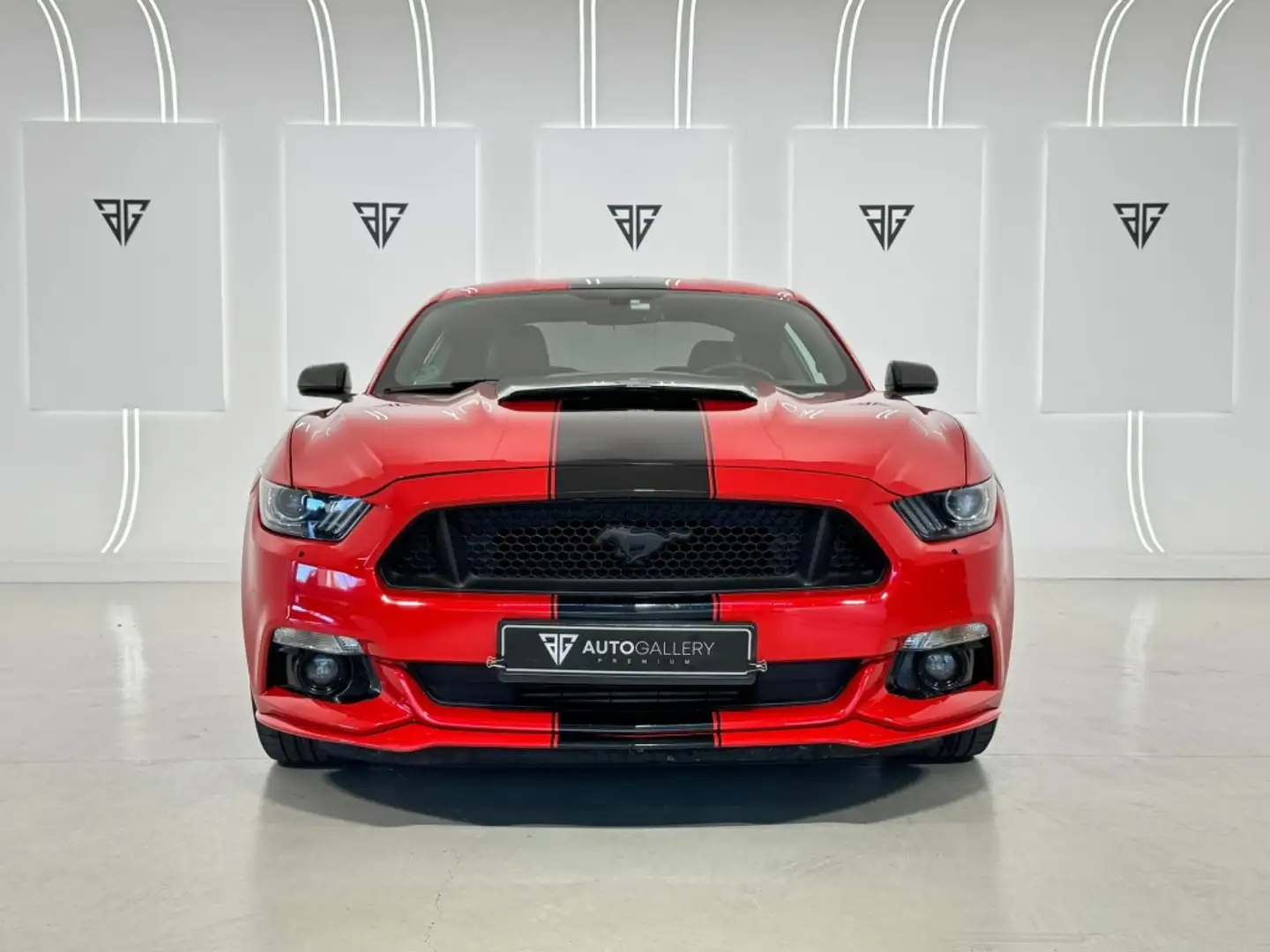 Ford Mustang Fastback 2.3 EcoBoost Rojo - 2