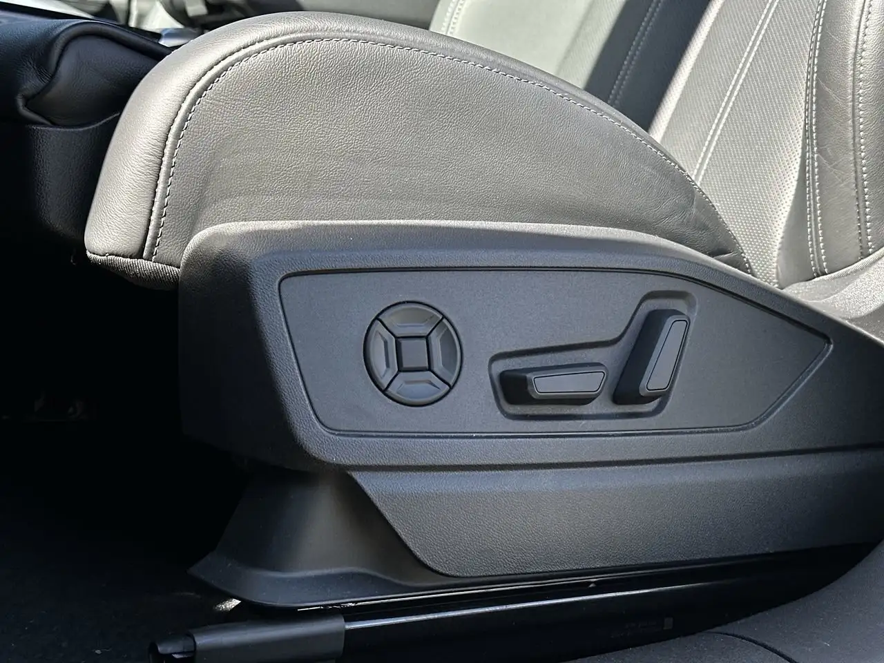 Audi Q5 снимка Audi Q5