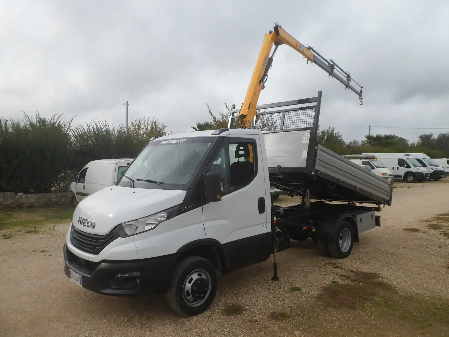 Iveco Daily 35c14 ribaltabile con gru Bianco - 1