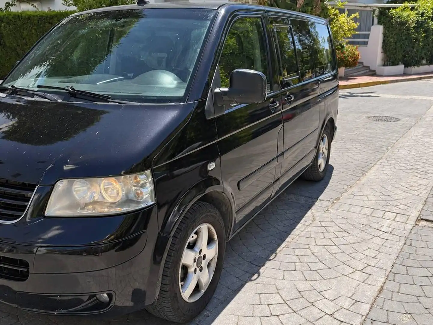 Volkswagen T5 Multivan 2.5 TDI Highline 174 CV Tiptronic Negro - 1