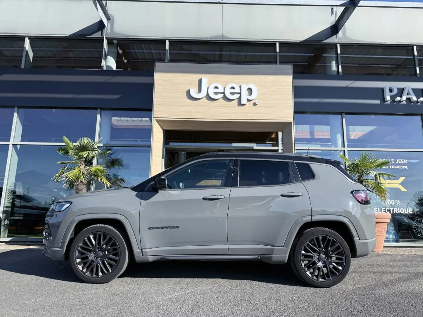 Jeep Compass COMPASS 1.3 GSE T4 150 CH BVR6 S Gris - 2