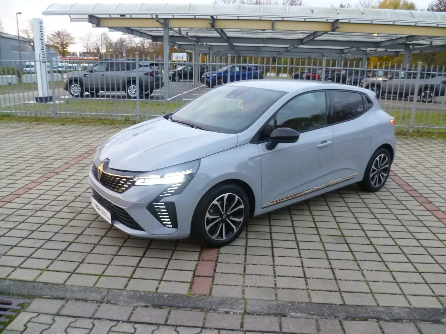 Renault Clio TCe 90 TECHNO Gris - 1