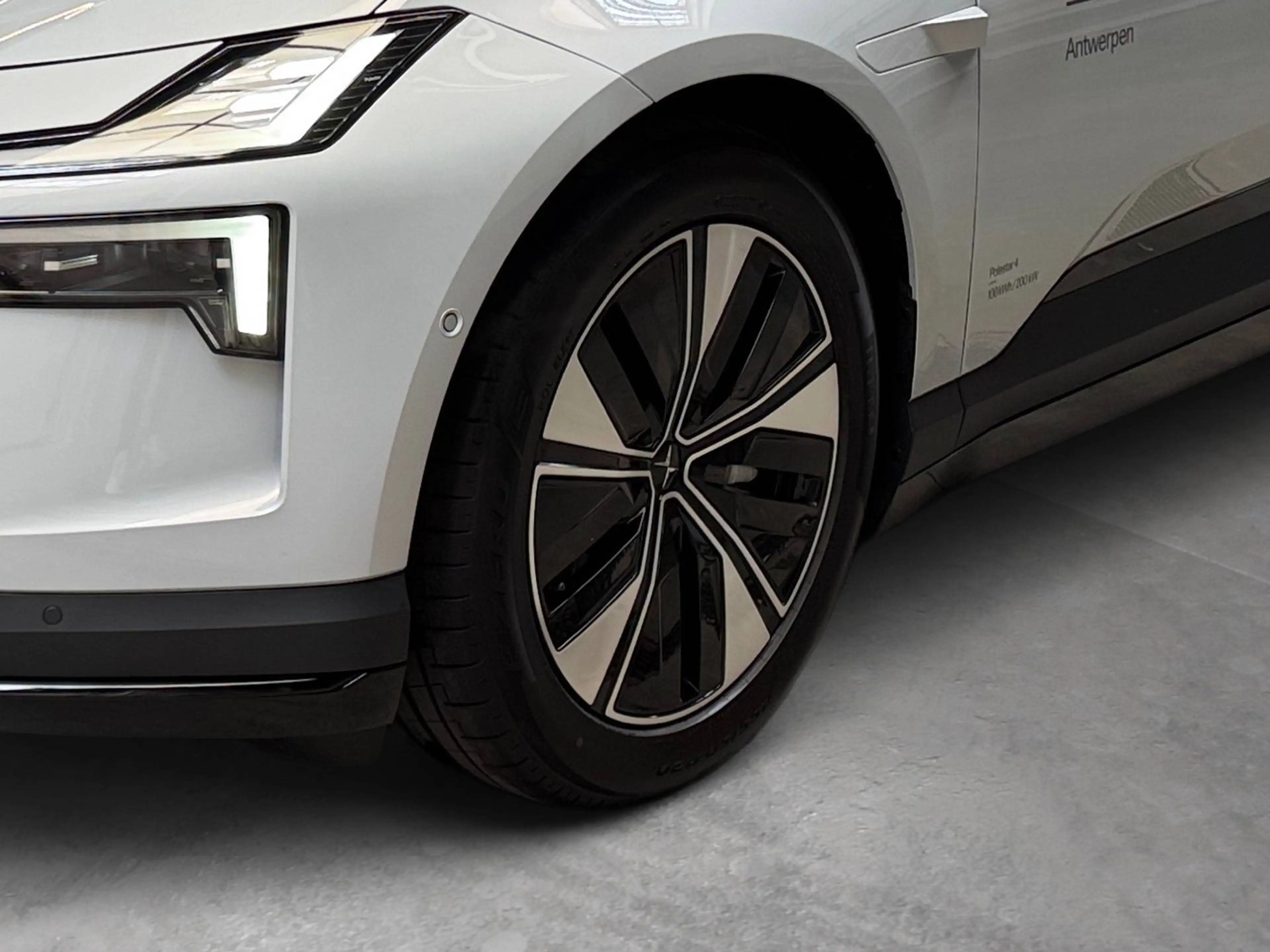 Polestar 4 Polestar 4 100 kWh Long Range Single Motor Prime — photo 6