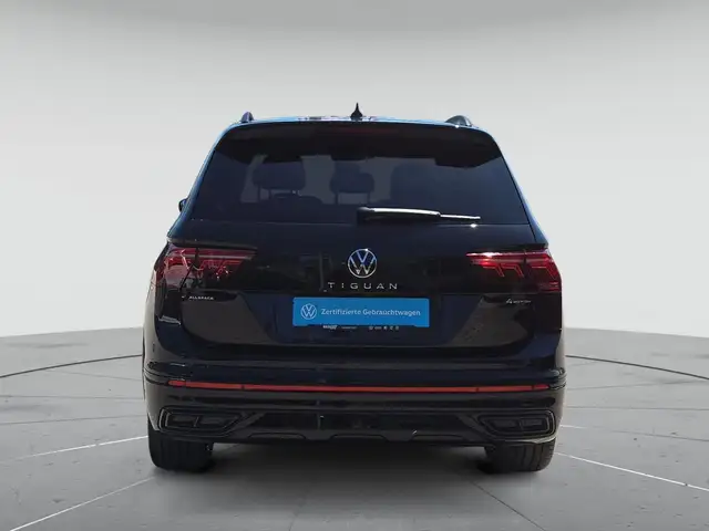 Volkswagen Tiguan Allspace view 7