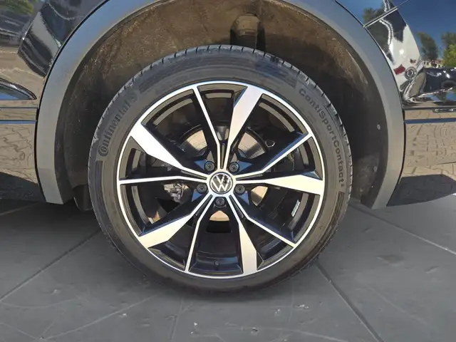Volkswagen Tiguan Allspace view 15