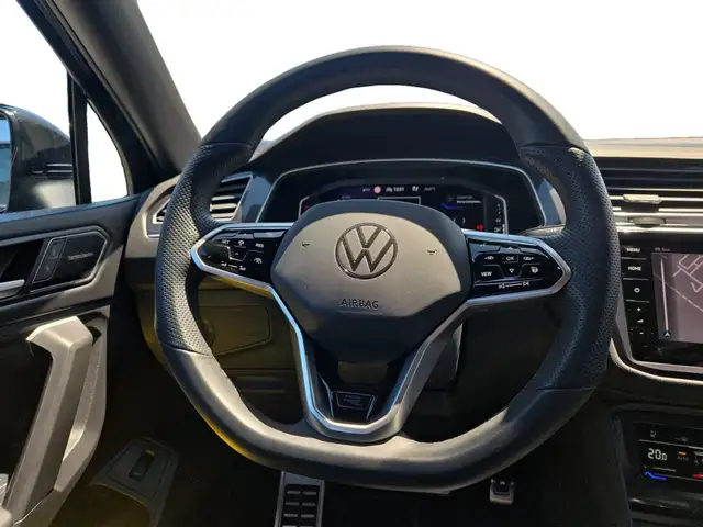 Volkswagen Tiguan Allspace view 13