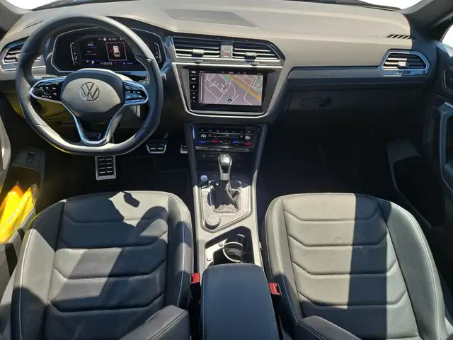 Volkswagen Tiguan Allspace view 8