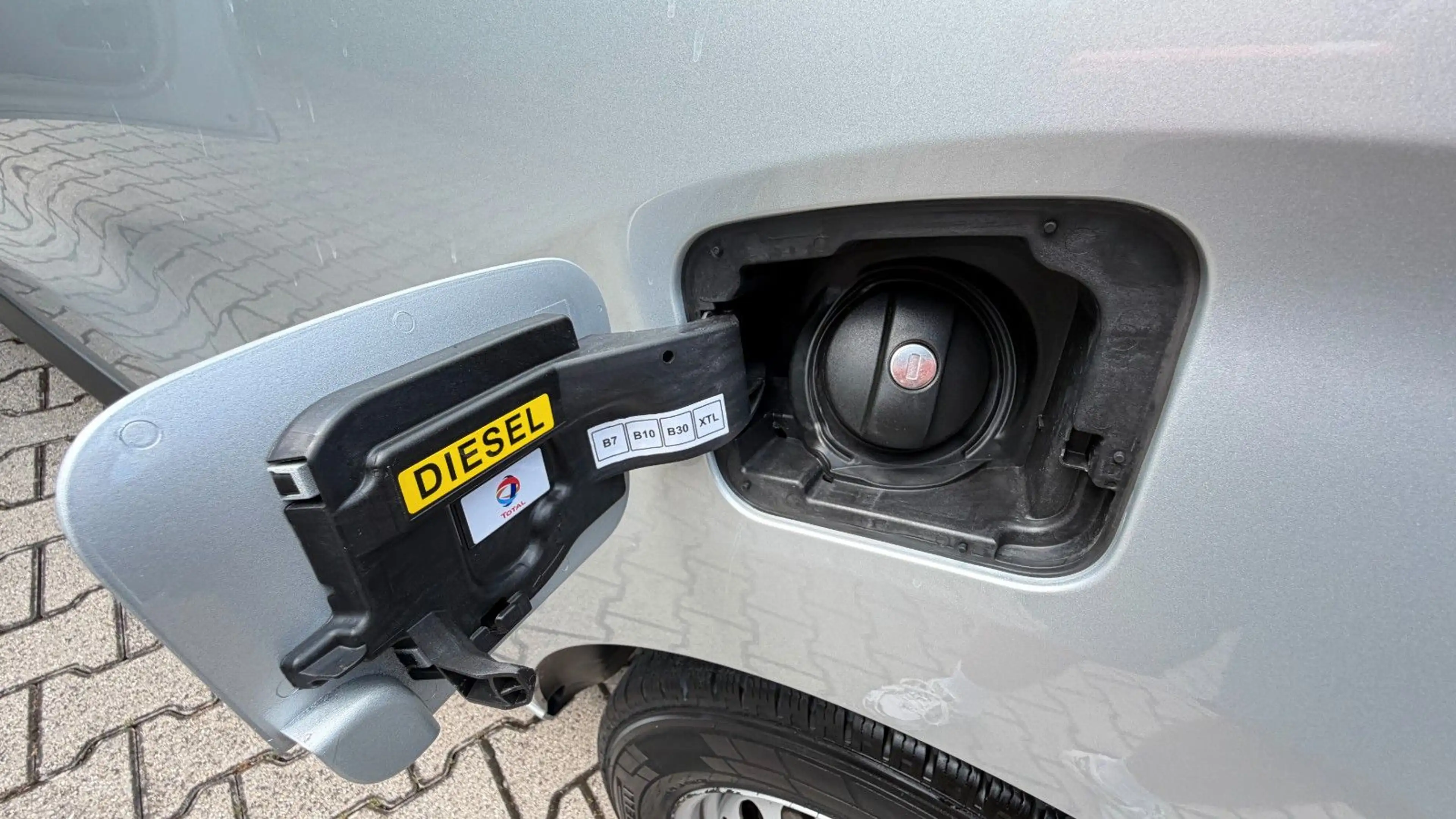 Peugeot Expert Kombi L2 8-Sitzer/nur 32tkm/Navi/Klima — photo 14