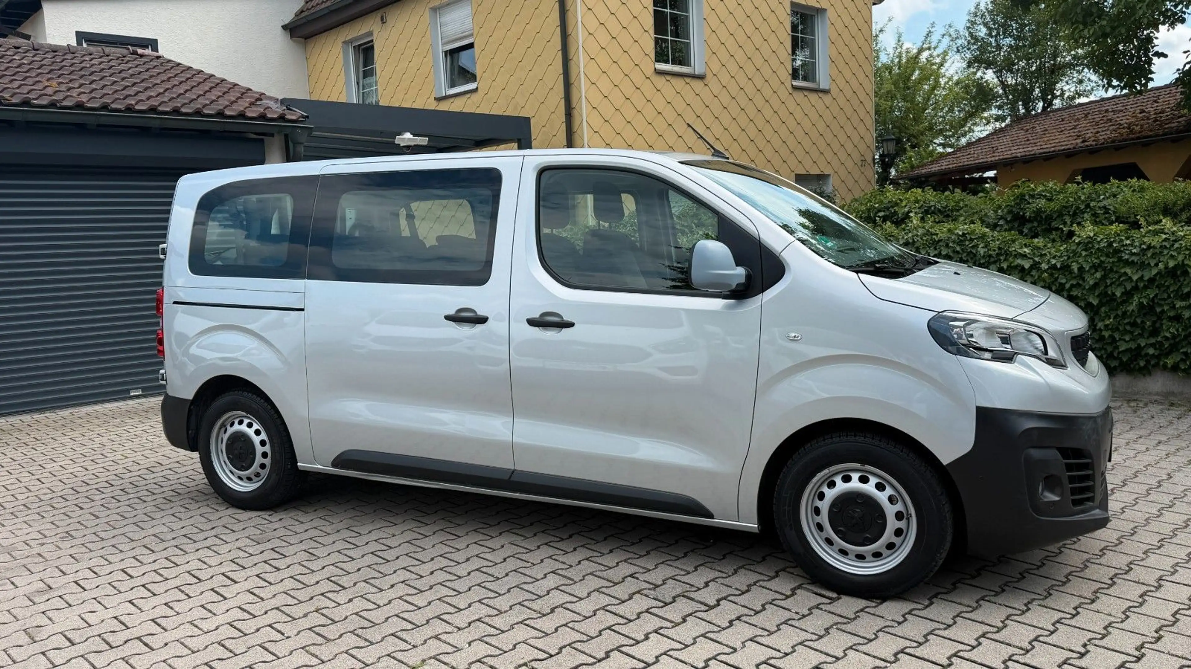 Peugeot Expert Kombi L2 8-Sitzer/nur 32tkm/Navi/Klima — photo 4