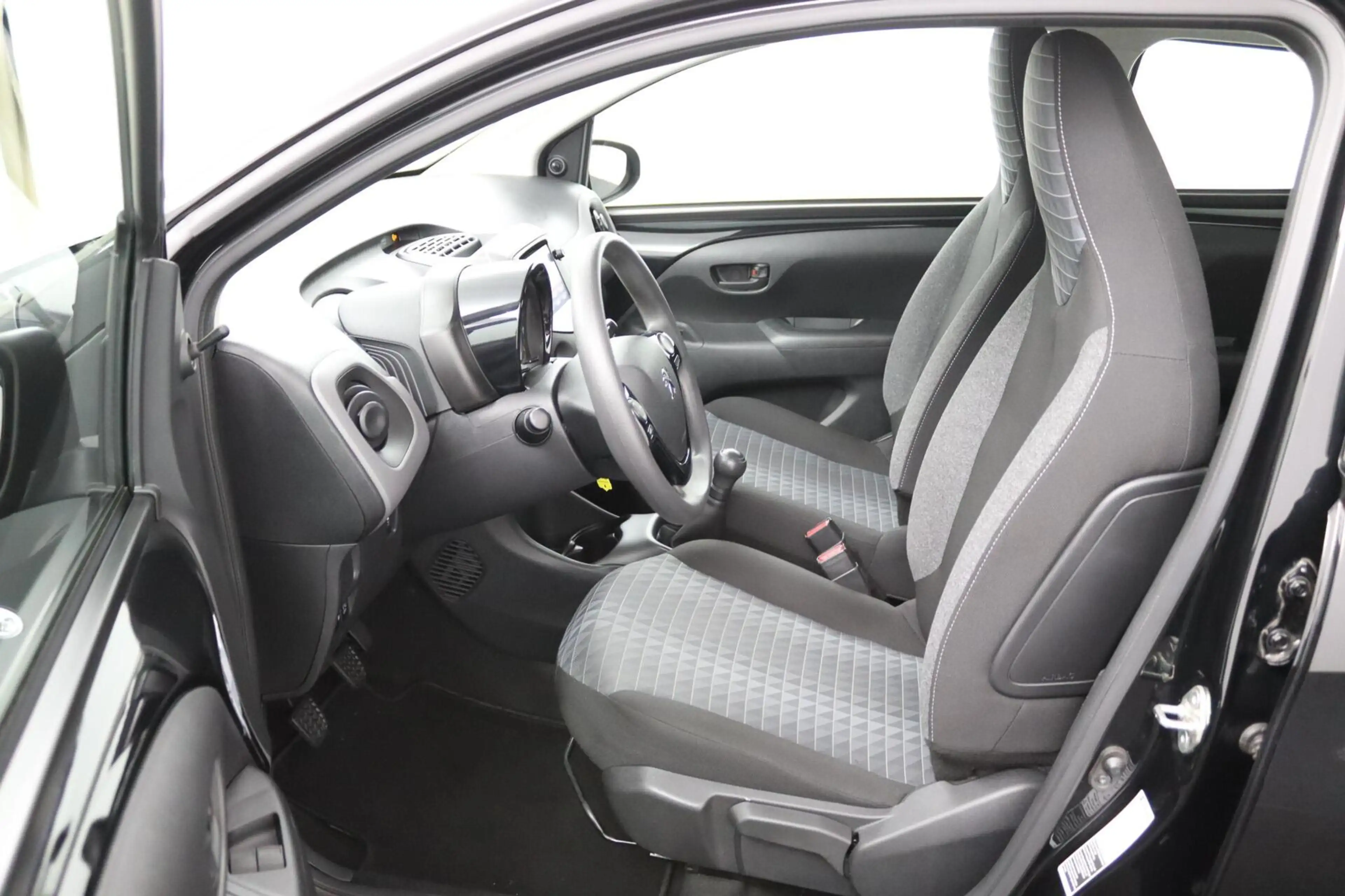 Peugeot 108 1.0 e-VTi Active | Camera | Airco | — photo 4