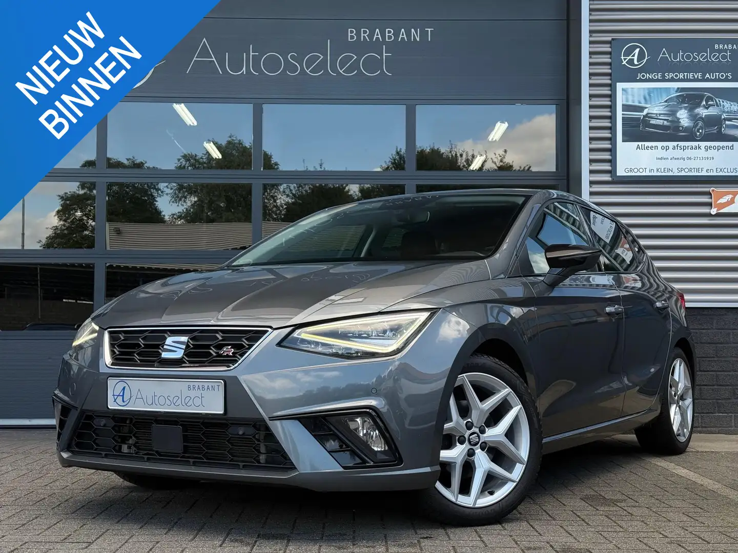 SEAT Ibiza 1.0 TSI FR CarPlay Camera LED Grigio - 1