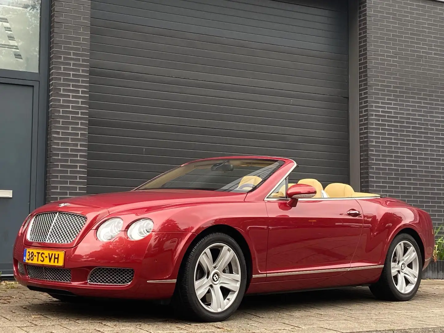 Bentley Continental GTC 6.0 W12 1EIGENAAR/NL-AUTO/YOUNGTIMER/TOPSTAAT! Rouge - 1