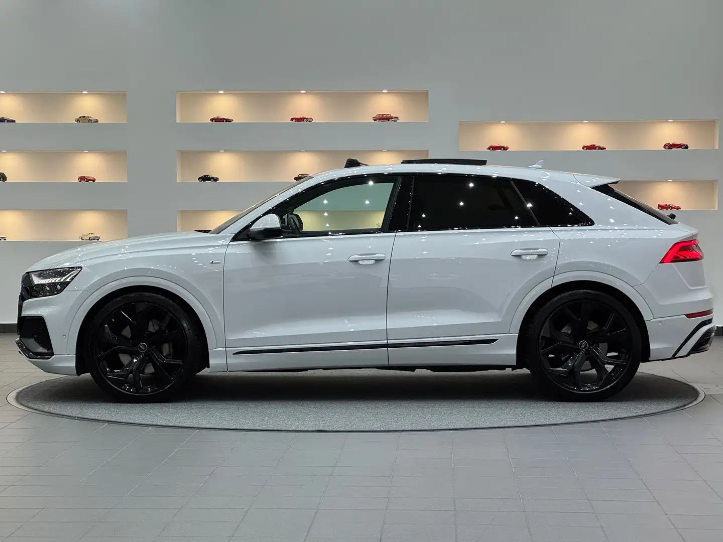 Audi Q8 50 TDI quattro RSQ8 23Zoll *Sound-Modul* BlackPack * Weiß - 2