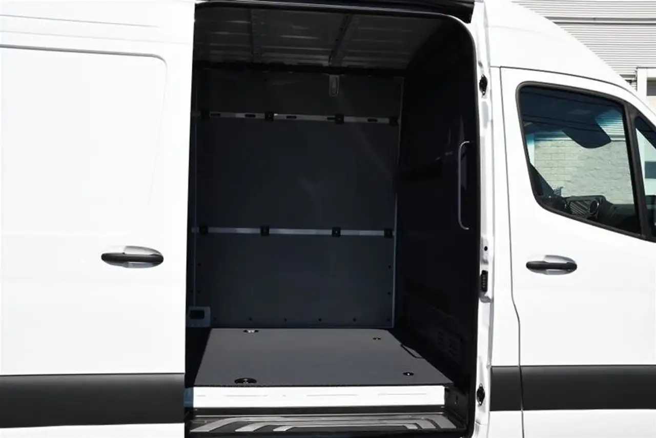 Mercedes-Benz Sprinter снимка Mercedes-Benz Sprinter