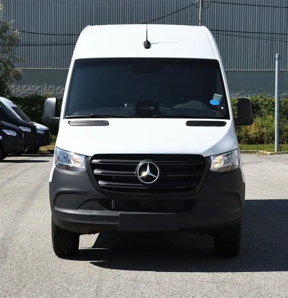 Mercedes-Benz Sprinter снимка Mercedes-Benz Sprinter