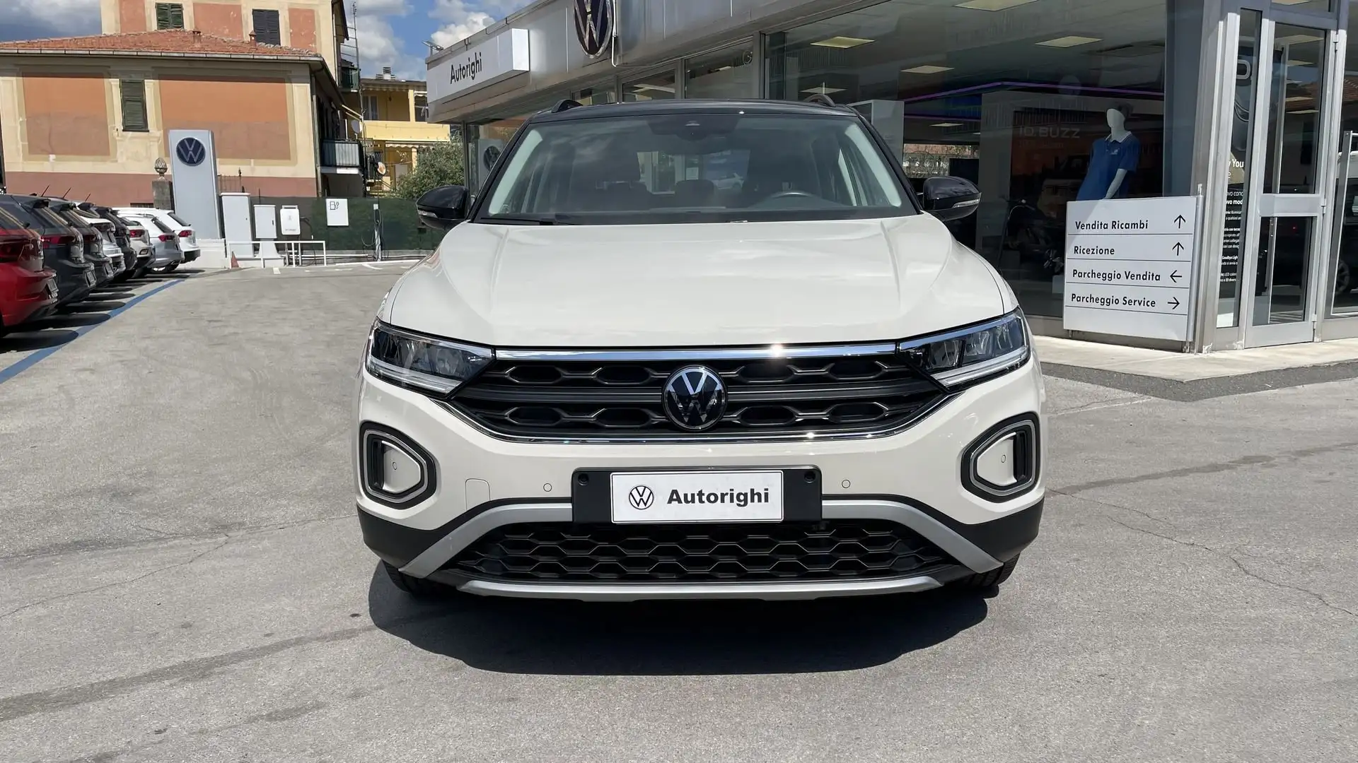 Volkswagen T-Roc 1.0 TSI Life Beige - 2