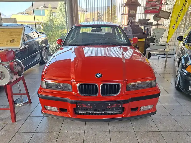 BMW M3 view 3