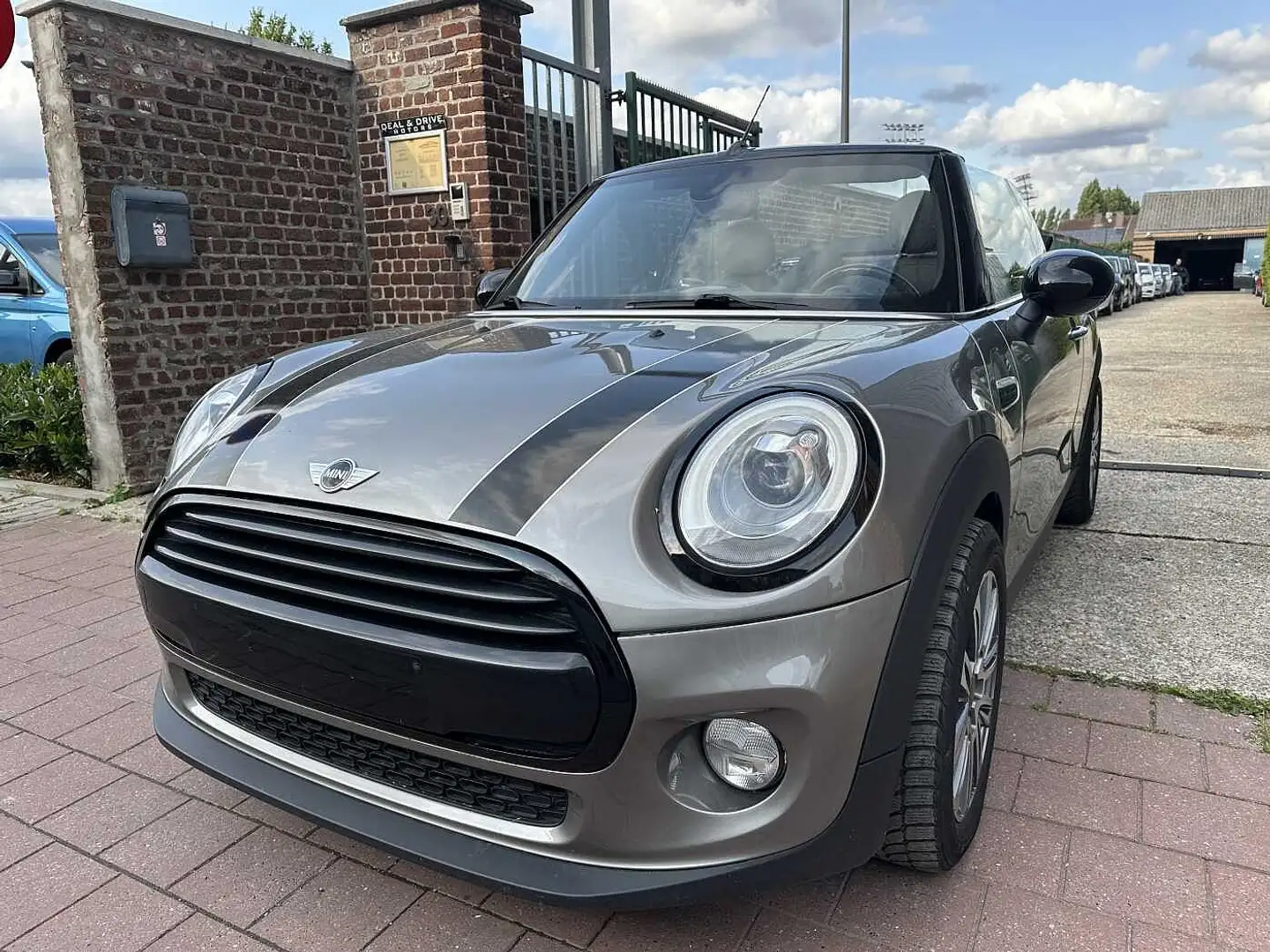MINI One Cabrio 1.5 I MET 96DKM HANDELAARS & EXPORT Szürke - 1