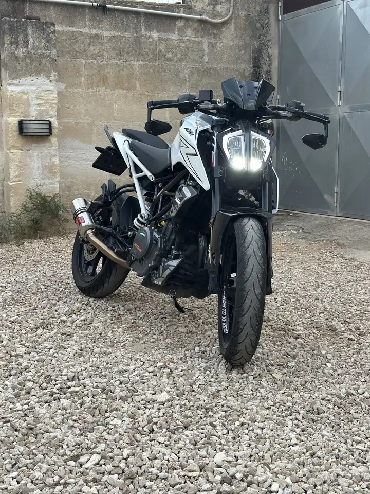 KTM 390 Duke