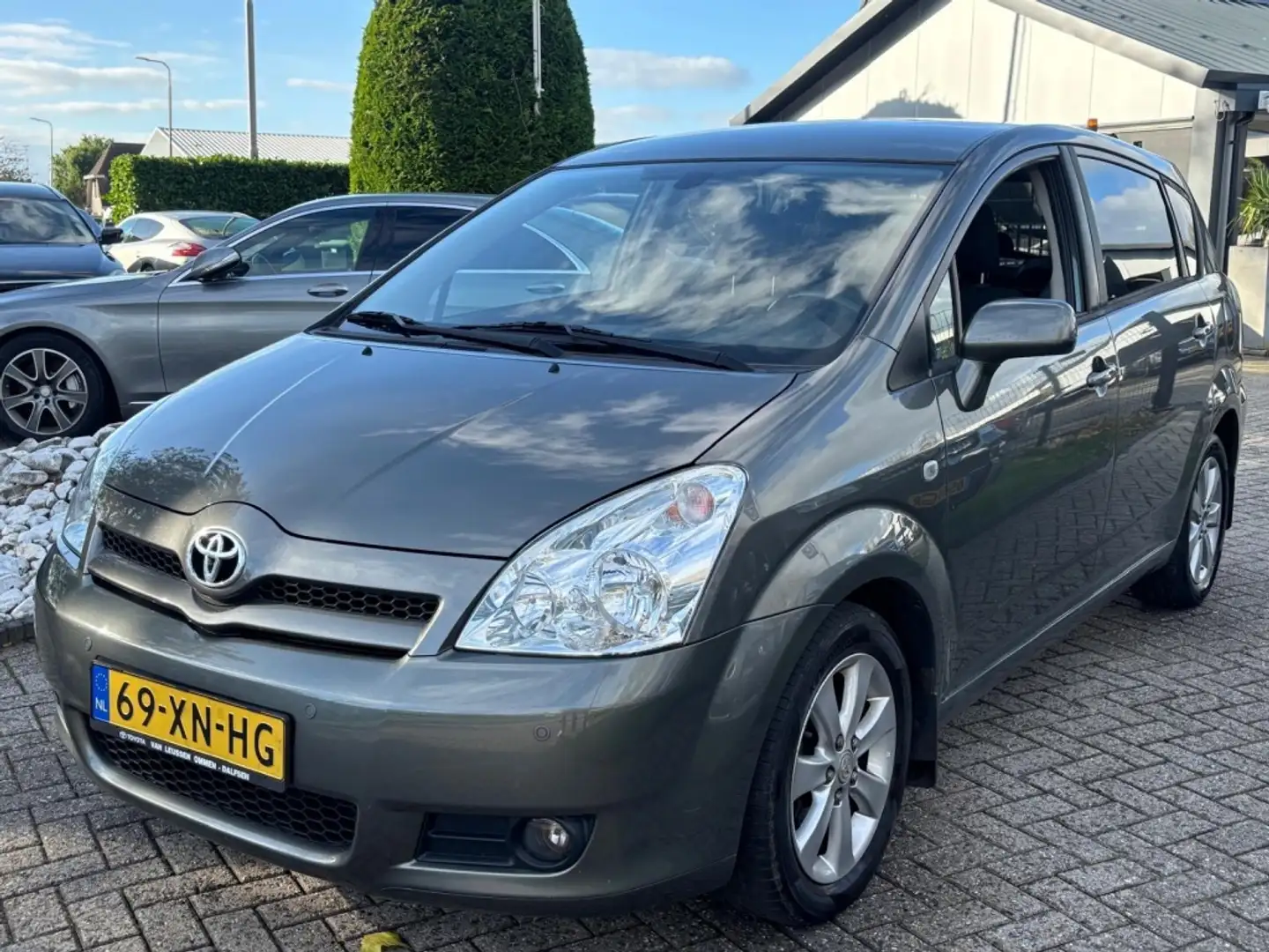 Toyota Verso 1.8 VVT-i Dynamic Trekhaak 2007 Hoogzitter Gris - 1
