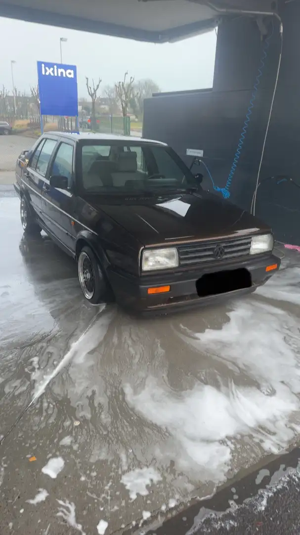 Volkswagen Jetta - 2