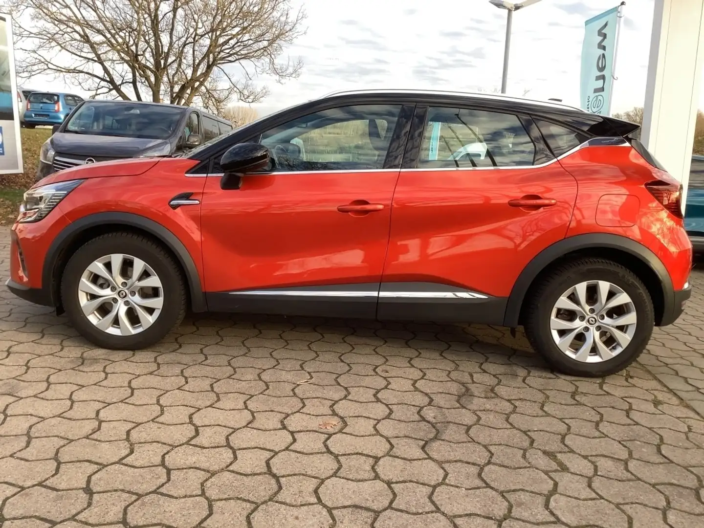 Renault Captur II 1.6 E-TECH Plug-in 160 Intens Rot - 2