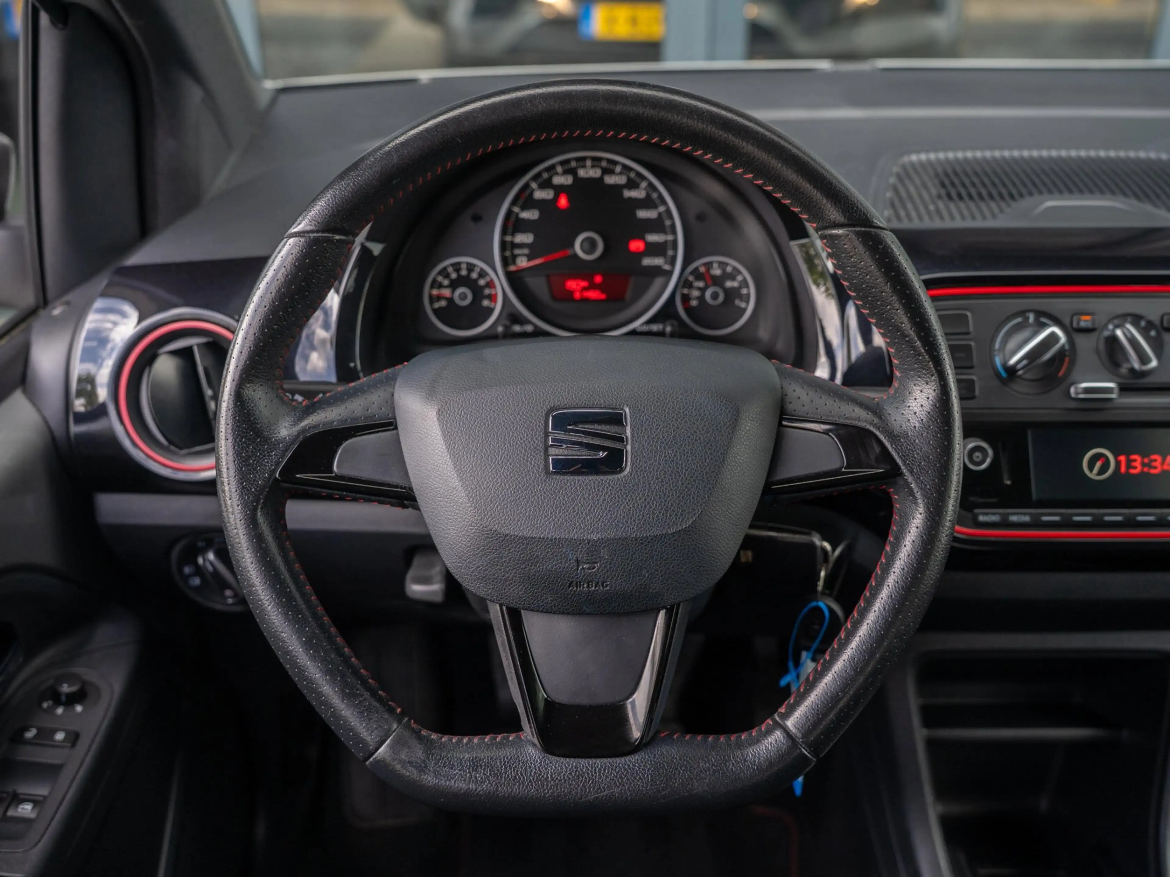 SEAT Mii 1.0 FR Intense / Stoelverwarming / Lichtmetaal / Z — photo 10