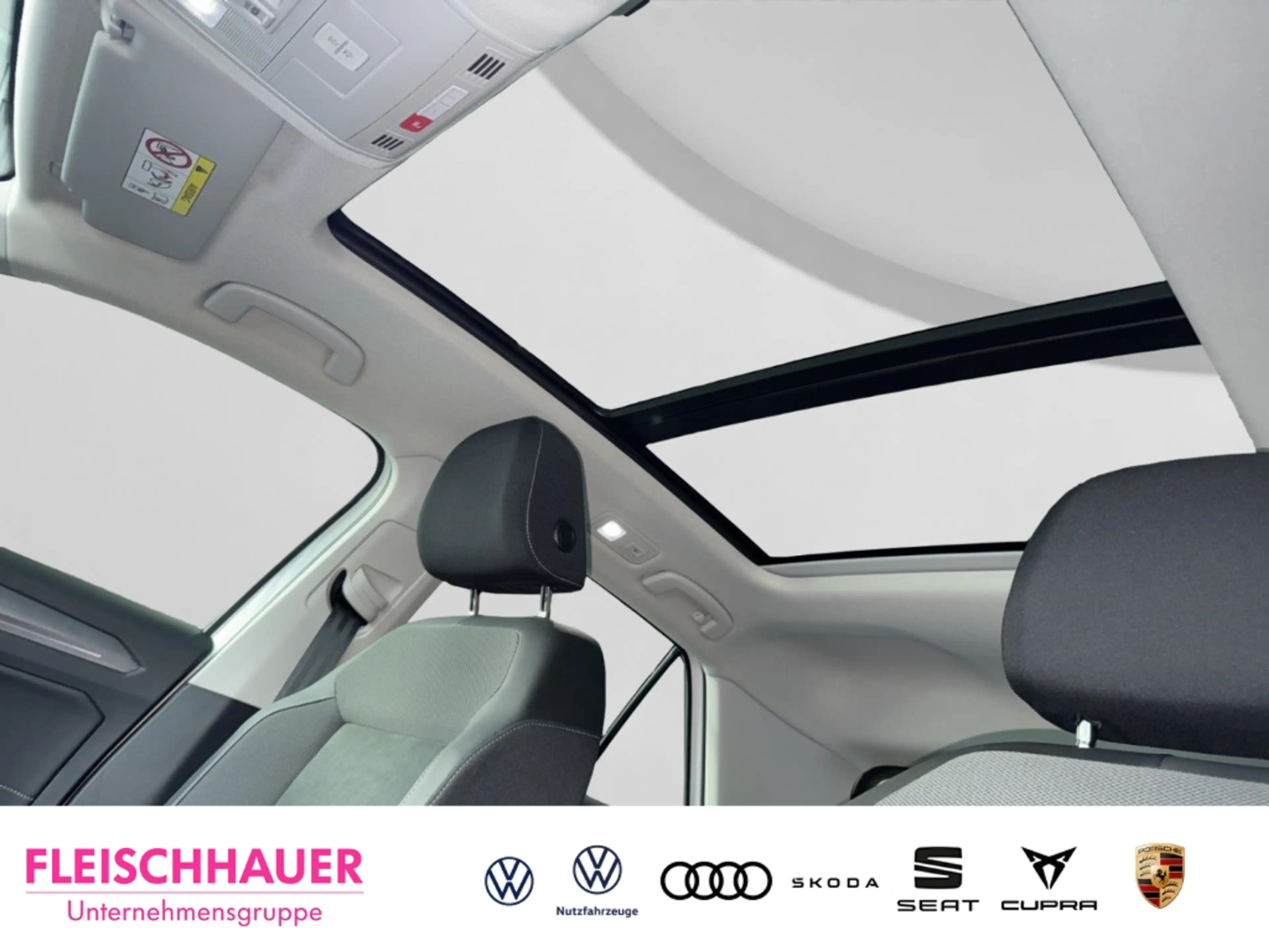 Volkswagen T-Roc Style 1.5 TSI LED+ACC+PANO+NAVI+RFK+BUSINESS+SHZ+D — photo 16