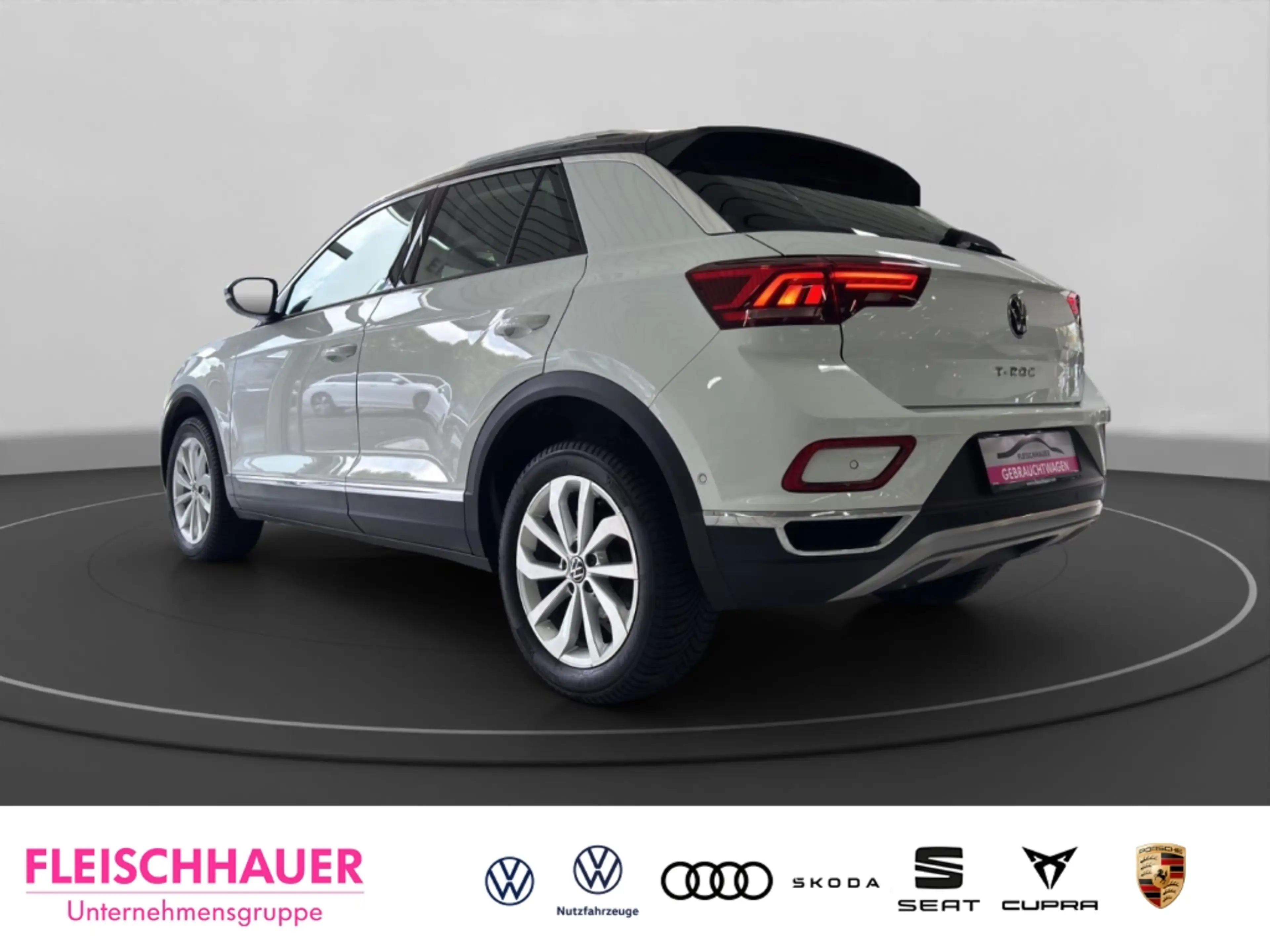 Volkswagen T-Roc Style 1.5 TSI LED+ACC+PANO+NAVI+RFK+BUSINESS+SHZ+D — photo 5