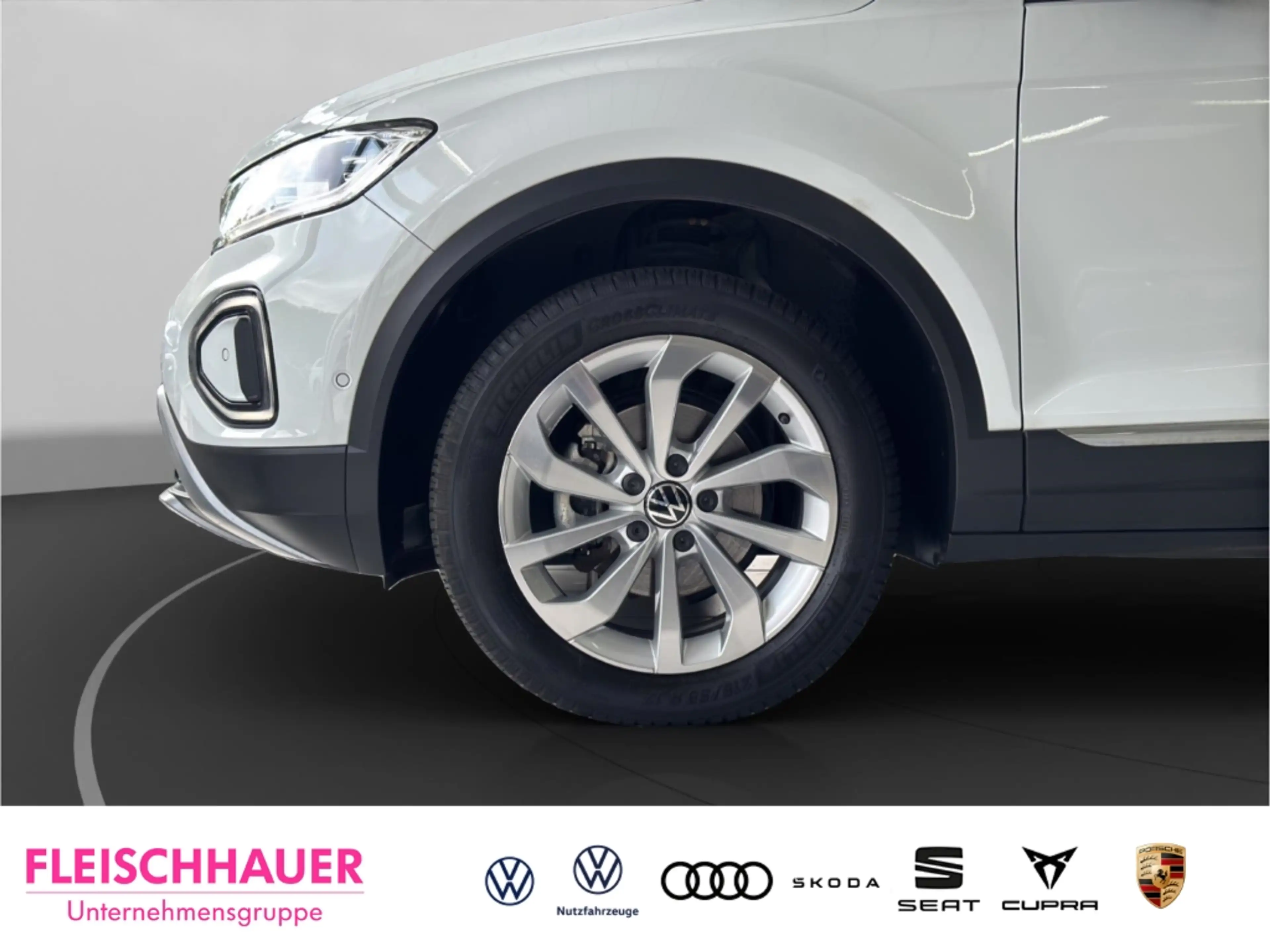 Volkswagen T-Roc Style 1.5 TSI LED+ACC+PANO+NAVI+RFK+BUSINESS+SHZ+D — photo 7
