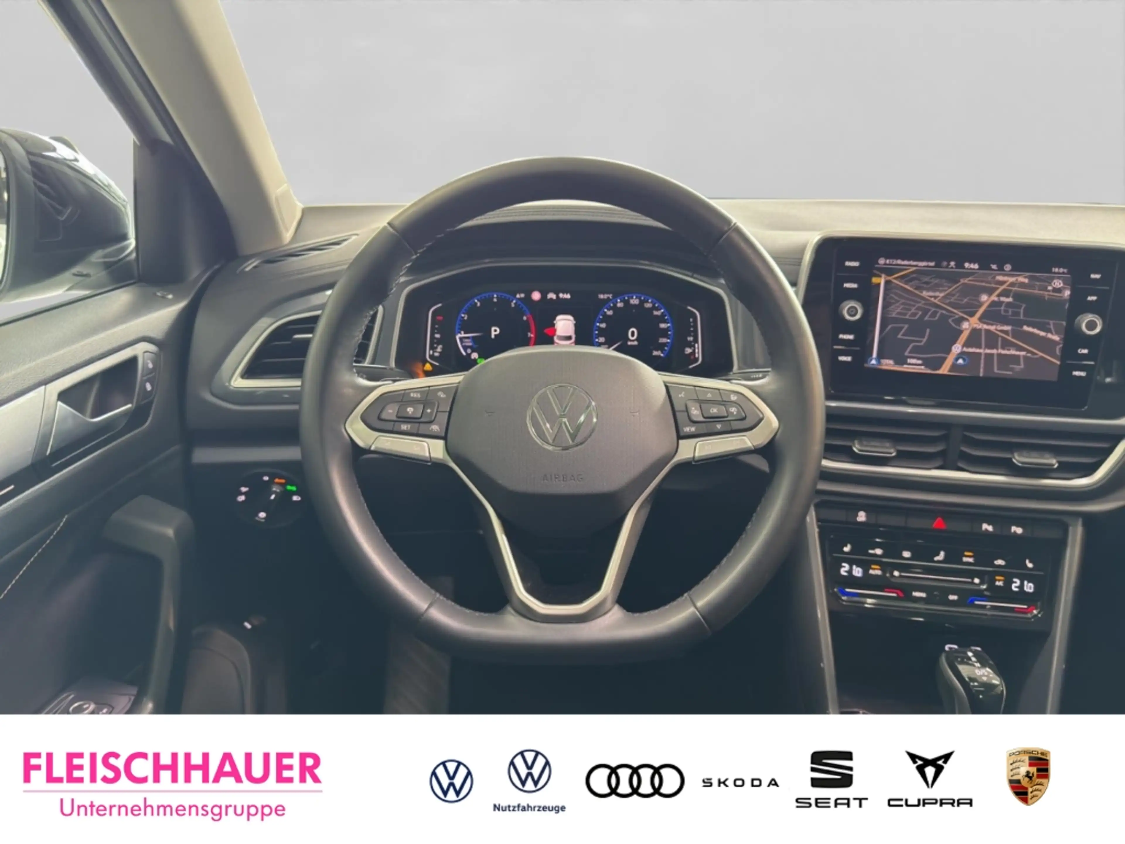 Volkswagen T-Roc Style 1.5 TSI LED+ACC+PANO+NAVI+RFK+BUSINESS+SHZ+D — photo 11