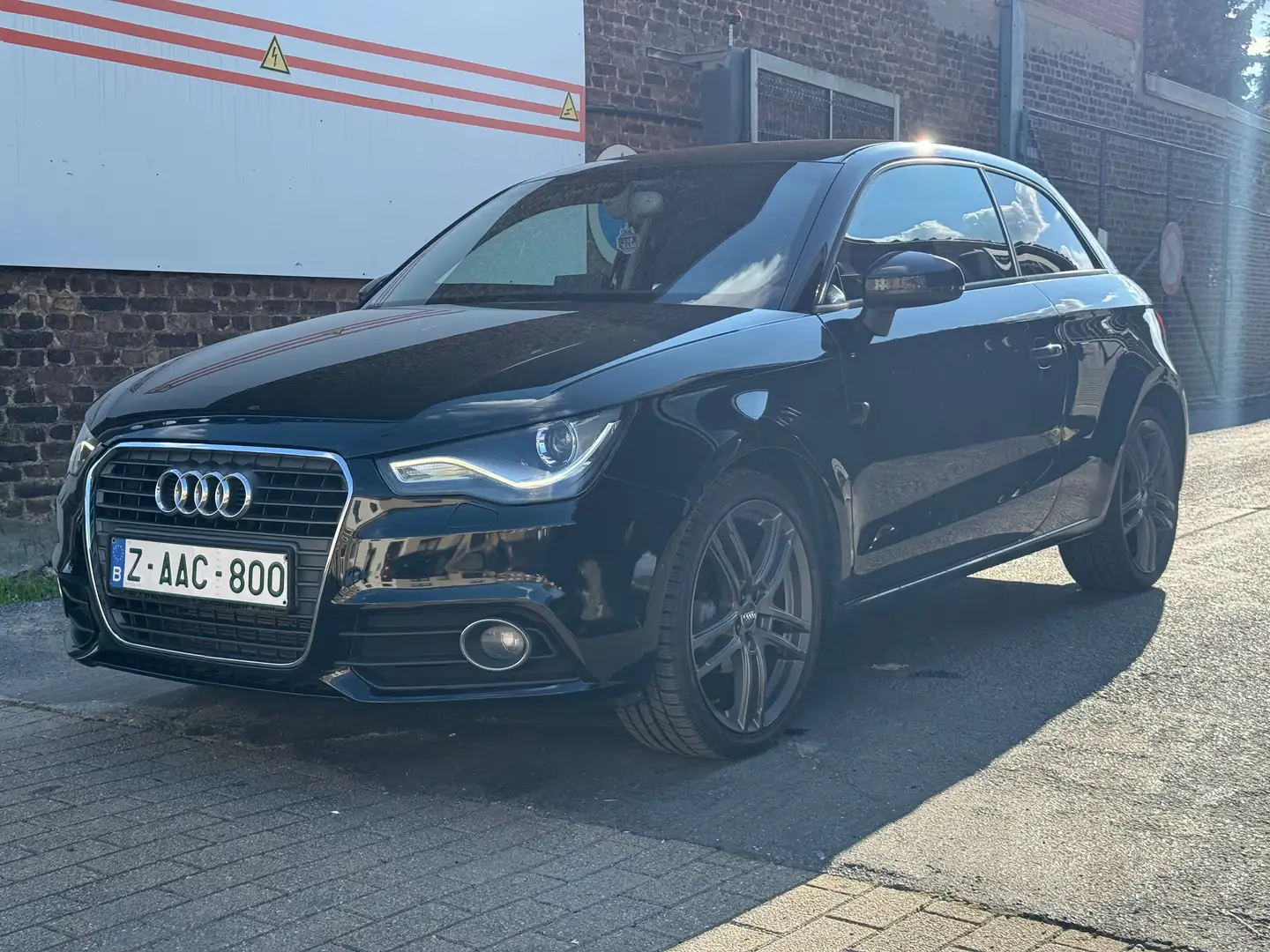 Audi A1 A1 1.4 TDi Design Zwart - 2