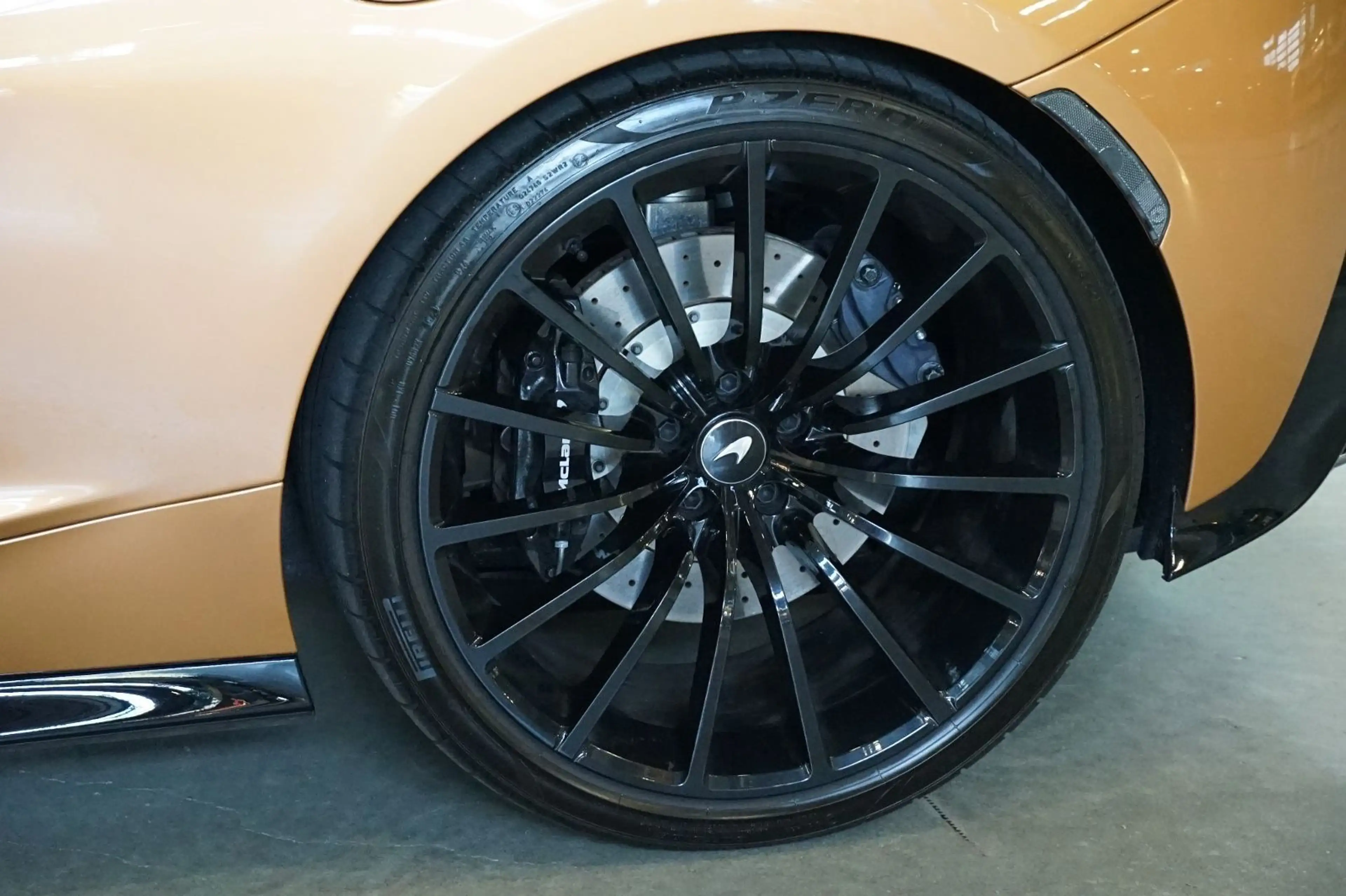 McLaren GT /Burnished Copper/Pano/Garantie/VAT deduc. — photo 13