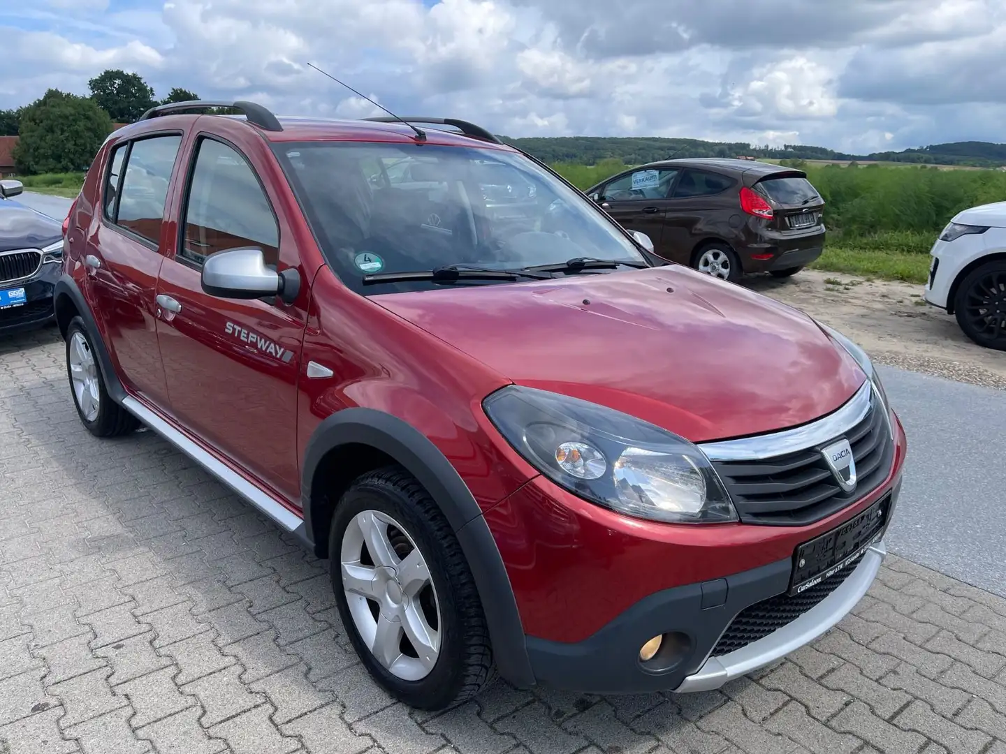 Dacia Sandero Stepway Kırmızı - 2