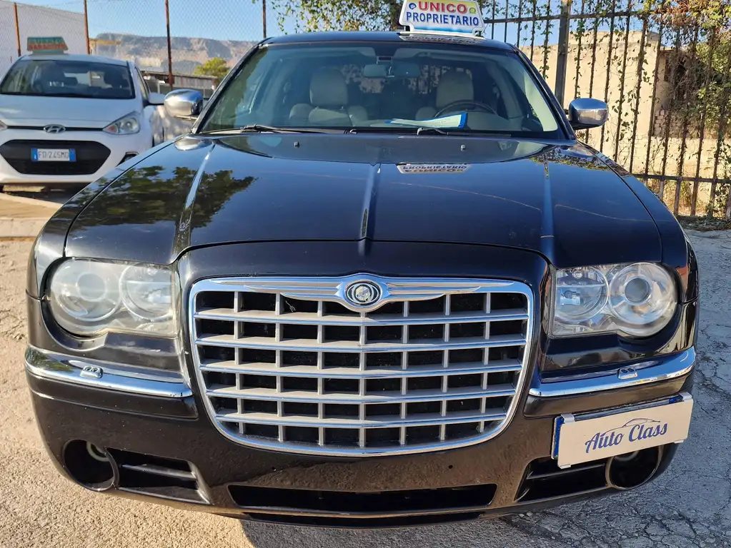 Chrysler 300C 2008 из Европы — купить под ключ