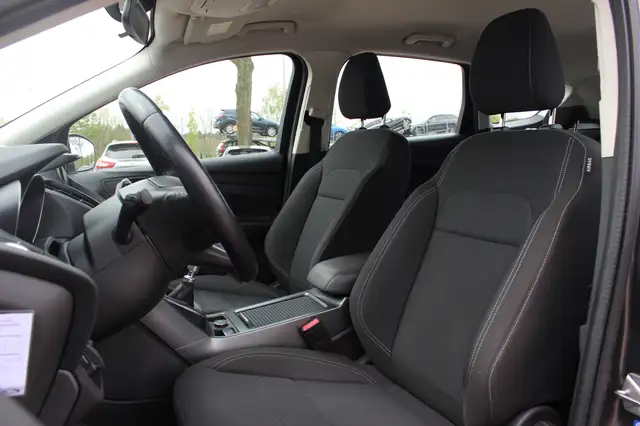 Ford Kuga view 4